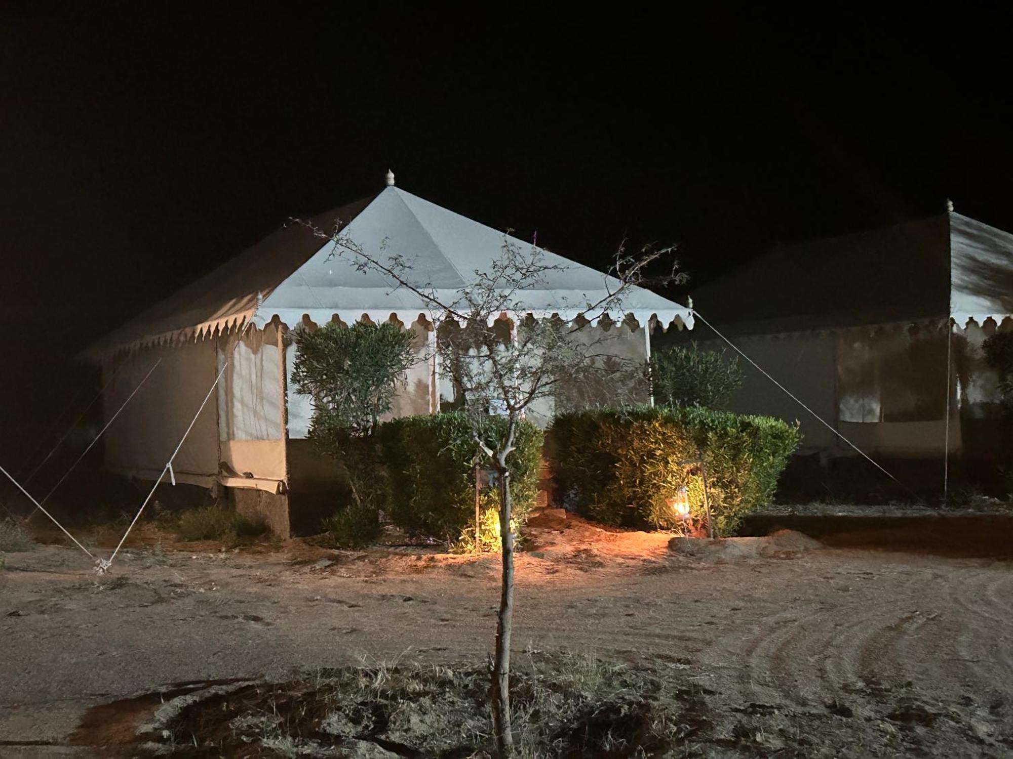 Sunny Desert Camp Kūri Exterior foto