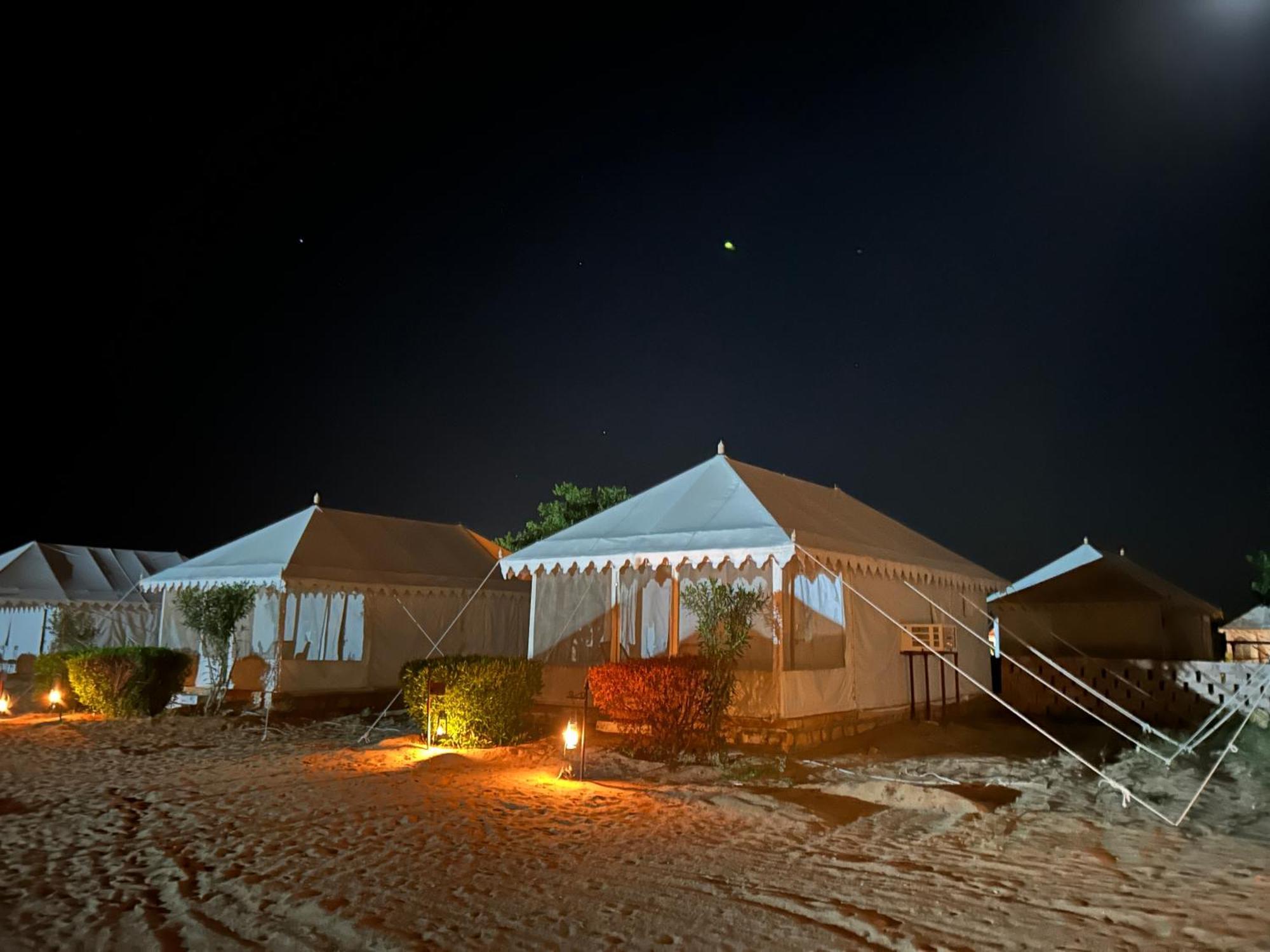 Sunny Desert Camp Kūri Exterior foto