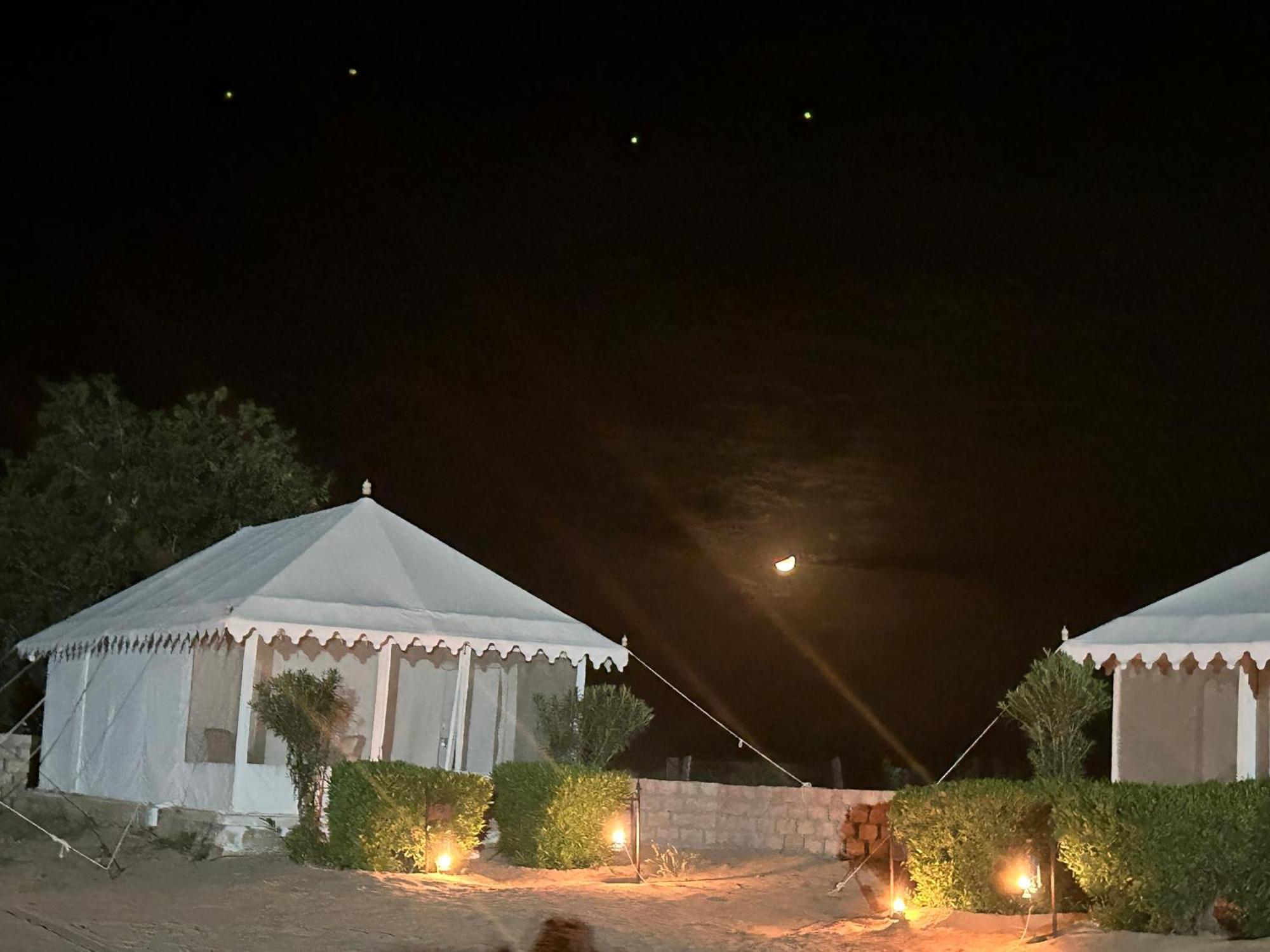 Sunny Desert Camp Kūri Exterior foto